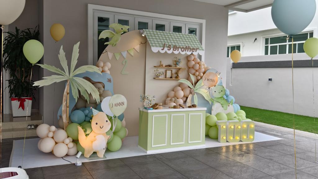 Custom booth fabrication